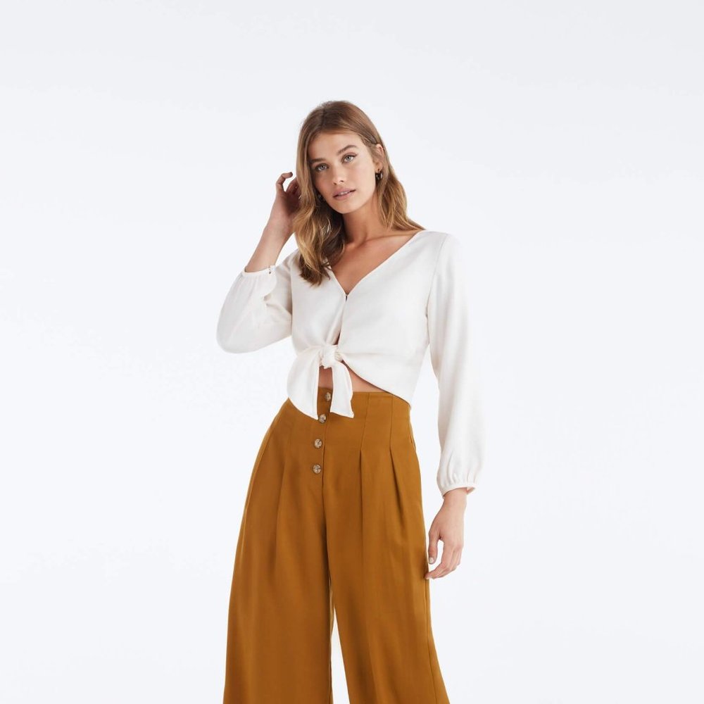Vetta Gathered Sleeve Wrap Top (M)